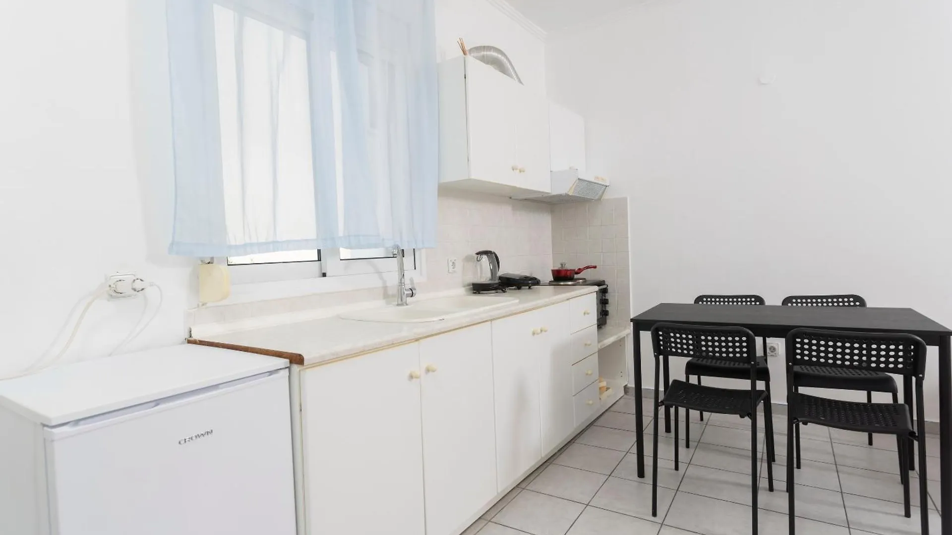 Amadeo Apartments Hanioti Greece