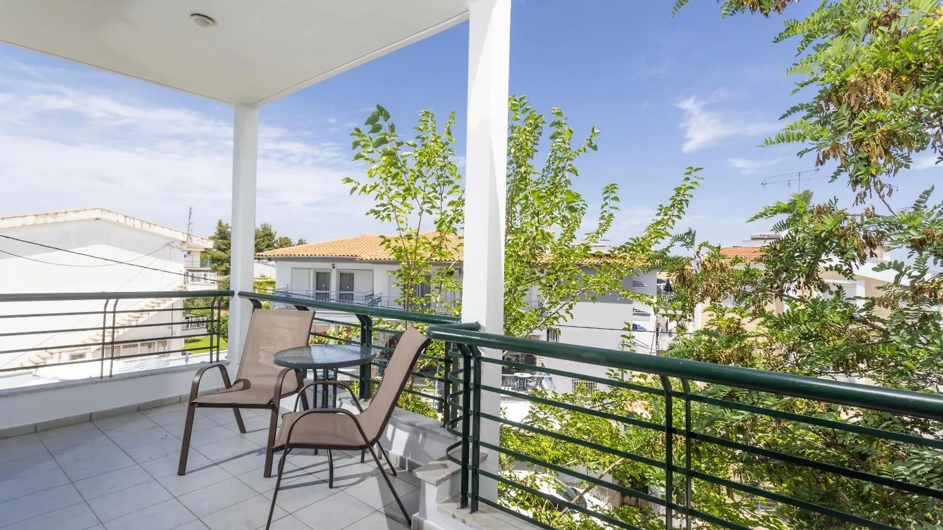 Amadeo Apartments Hanioti